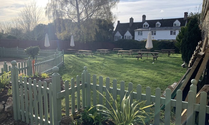 Shrivenham Hotel | The Barrington Arms Hotel
