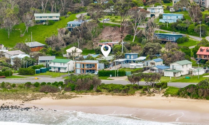 Separation Creek Cottage | The Beach Cottage - Cottage by the sea for you and your pets