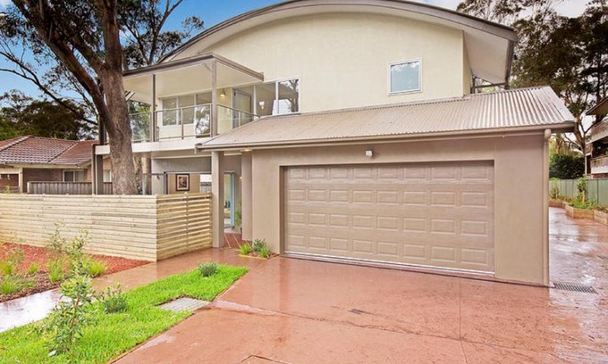 Hawks Nest House | The Beach Townhouse