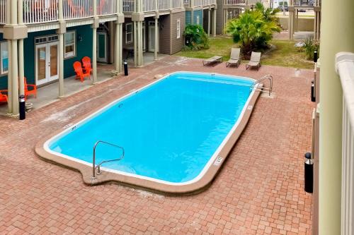 Crescent Beach House | The Beach Walk