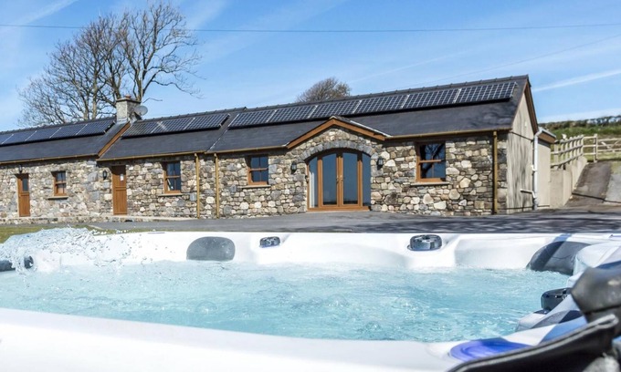 Narberth House | The Beacon - 3 Bedroom Cottage - Ludchurch - Narberth