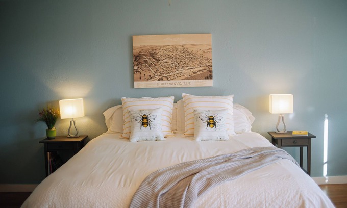Honey Grove House | The Beehive Room: Sweet Country Living with fast city WiFi, Beauty, and Peace.