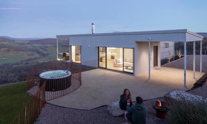 Myrrhee House | The Bella Vista by Mt Bellevue