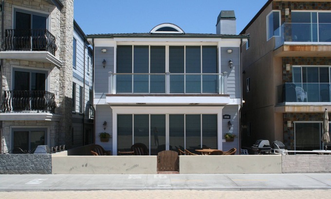 Balboa Peninsula House | The Best Oceanfront Property in Newport Beach