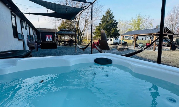 Bentonville Hotel | The Bike Inn