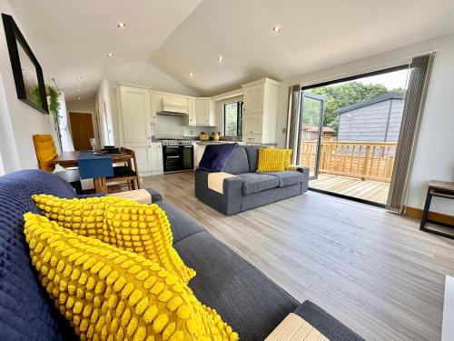 Kexby House | The Birches with Hot Tub