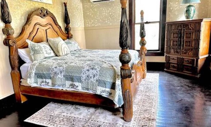 Mount Pleasant House | The Birds Eye Suite w/Private Full Bath