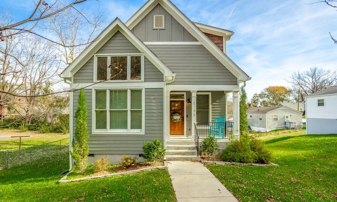 St. Elmo Improvement League House | The Black-Eyed Susan - a PMI Scenic City Vacation Rental