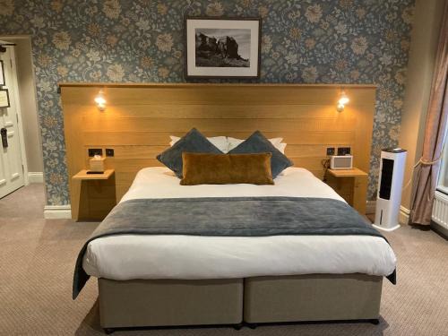 Ilkley Hotel | The Black Hat