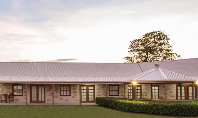 Bullcamp Bed & Breakfast | The Block Vista B&B