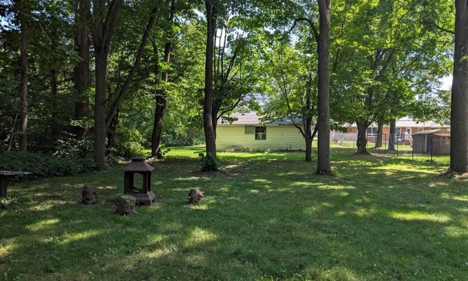 Courtice House | The Blue Door Retreat. Cottage style living in the city!
