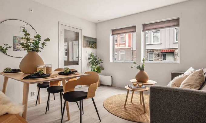 Bergenhus House | The Blue House I 700m to Bryggen & Street Parking