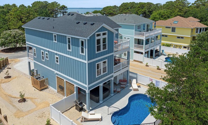 Monteray Shores House | The Blue Pearl: New Build, Private Pool, Rec Room, Hot Tub