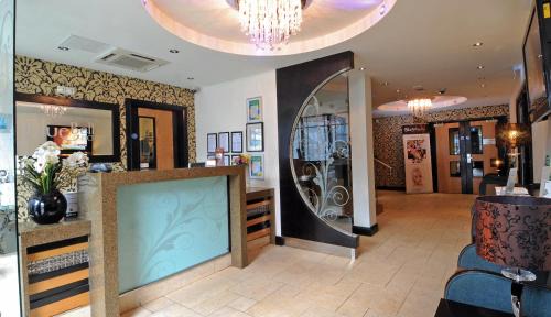 Neath Hotel | The BlueBell Hotel