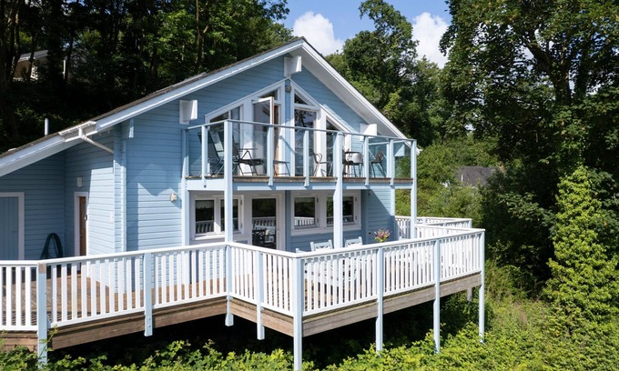 Penally House | The Bluebell - Luxury Lodge with Hot Tub