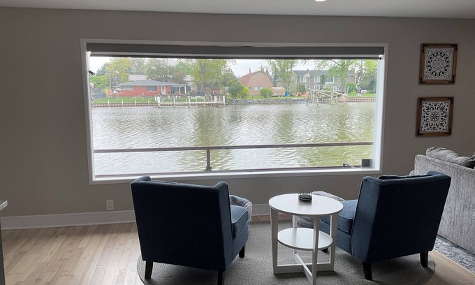 Harrison Boat Rental | The Boat House at Clinton River Boathouse & Marina!