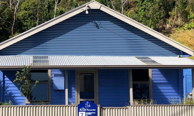 Strahan House | The Boat House