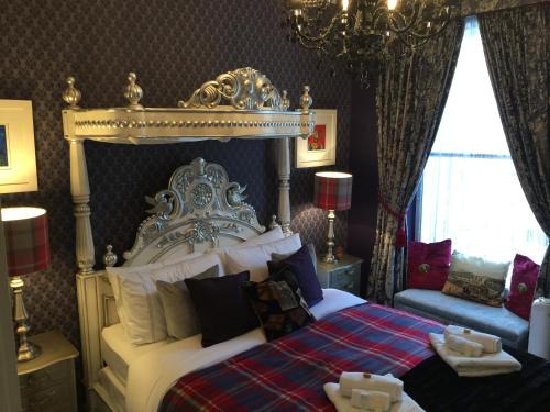 New Town Apartment | The Bonnie Bide Awa'