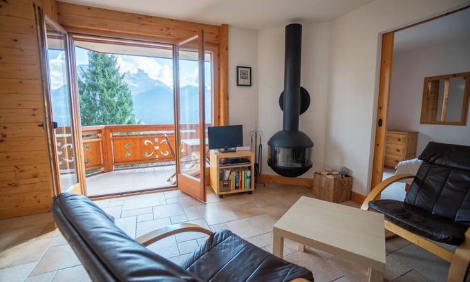 Barboleusaz Apartment | The Bostan BUILDING is located 250m away from the Barboleuse gondola station connecting to the Villa