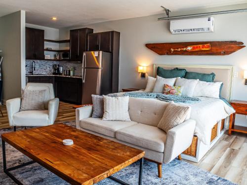 Jacksonville Beach Apartment | The Bosun Locker at Seahorse Rentals