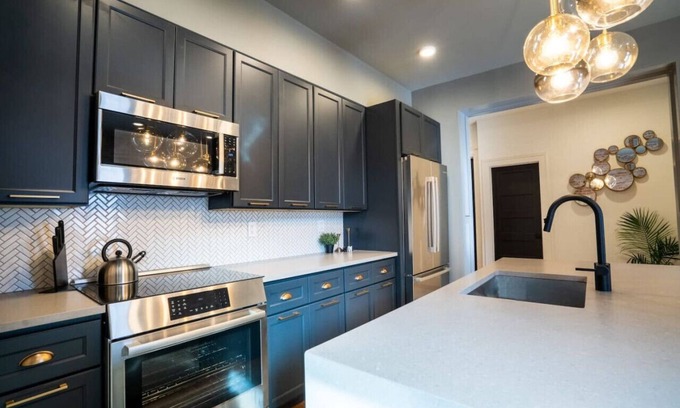 Olde Towne East House | The Buckeye Retreat Mansion