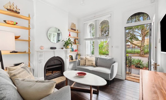 Alexandria House | The Buckland Terrace Timeless Inner city Treasure