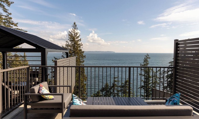 Bowen Island Cabin | The Cabanas on Bowen #1 of 2