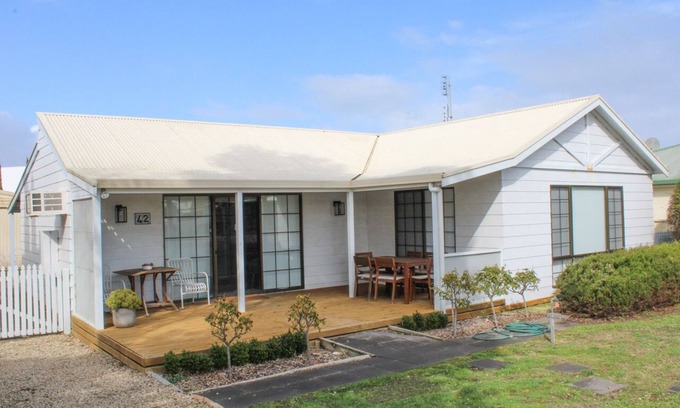 Waterhouse House | The Captains Cottage - Dip your toes in the sand