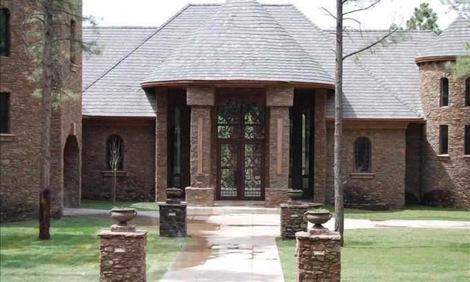 Flagstaff Other | The Castle – Luxury Northern Arizona Estate | Sleeps 17