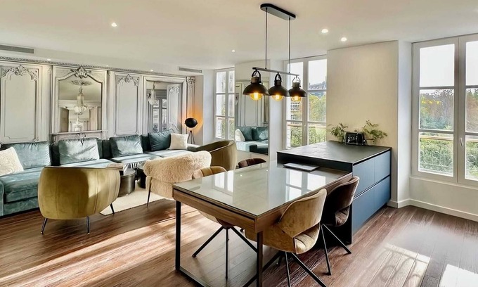 Arts-et-Metiers Apartment | The "Central Parc" of the Marais