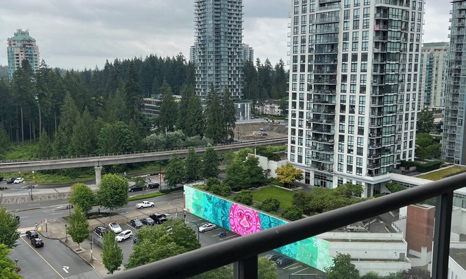 Coquitlam Condo | The Central Peak: 6 Guest Rental Condo