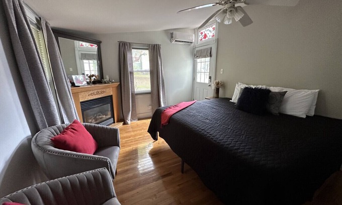 Hammondsport Apartment | The Champagne House Unit 7