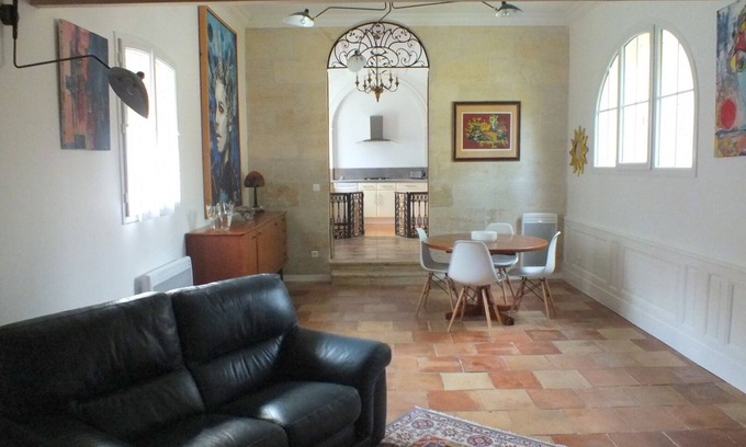 Abzac Cottage | The Chapel of the Domaine de Choisy near Saint Emilion
