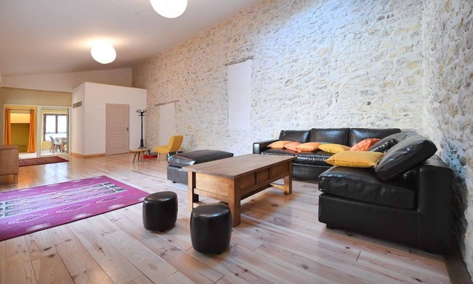 Tornac House | THE CHARM AND COMFORT OF A BEAUTIFUL COUNTRY APARTMENT