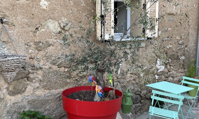 Ville-di-Paraso Apartment | The Charming House 2 pax-Apartment-Comfort-Private Bathroom-Street View