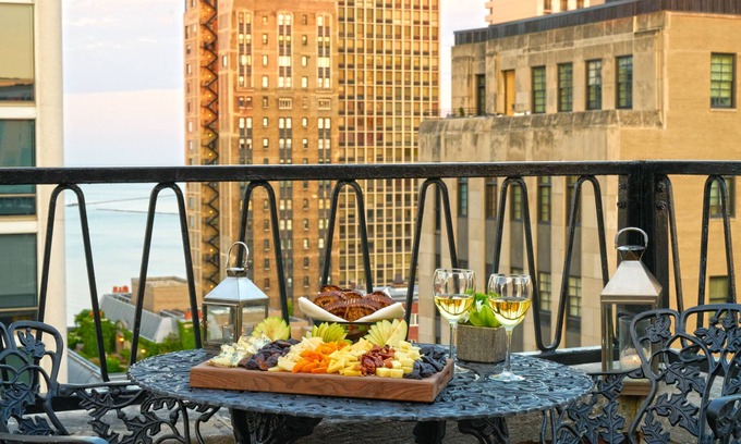 Gold Coast Hotel | The Chicago Hotel Collection Ambassador Gold Coast