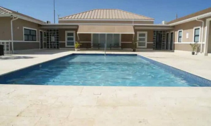 Lucea House | The Chill Spot @oceanpointe with Pool & Gym