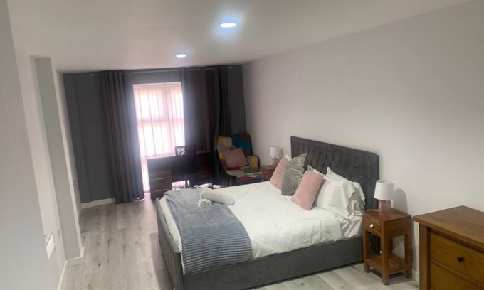 Leicester City Centre Apartment | The Claremont by Nestura