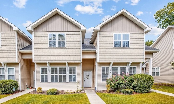 Southern Pines Apartment | The Clubhouse Summary