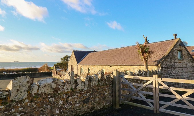 Broad Haven Cottage | THE COACH HOUSE, pet friendly, with open fire in Broad Haven