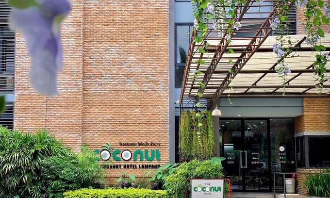 Lampang Hotel | The Coconut Hotel
