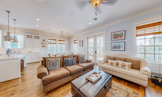Beachside Village House | The Conch Casa | House in Galveston