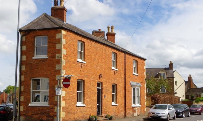 Uppingham House | The Corner House Is Ideal To Explore In And Around Uppingham Rutland