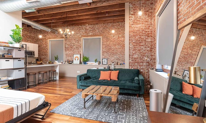 Union City Apartment | The Cosmopolitan Loft - 15 MIN to NYC Times Sq