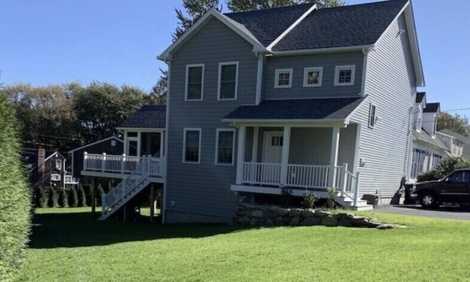 Bonnet Shores House | The Cottage in Bonnet Shores Private Beach Community