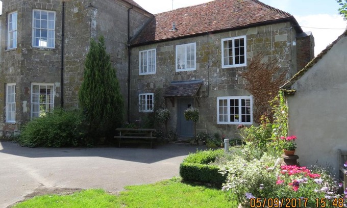 Ebbesborne Wake House | The Cottage Marshwood Farm
