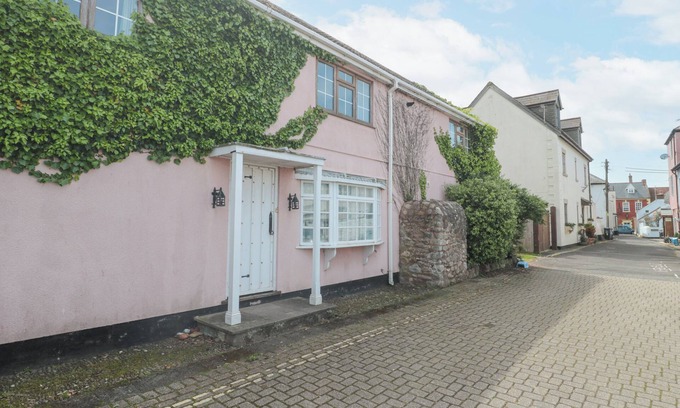 Watchet Cottage | THE COTTAGE, pet friendly, character holiday cottage in Watchet