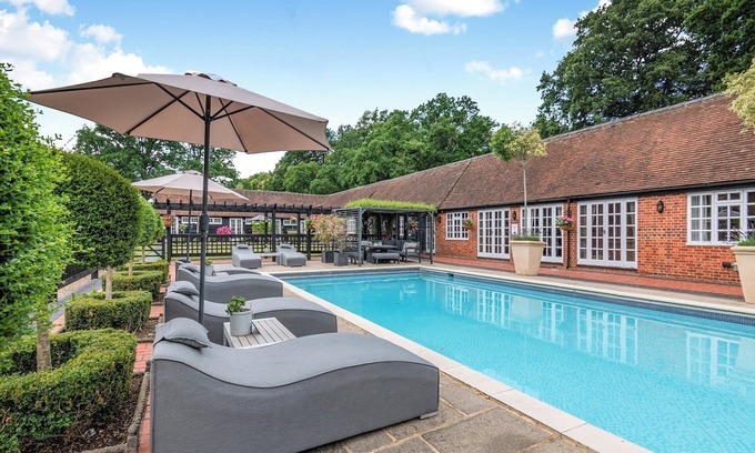 Guildford Cottage | The Cottage - UK49370