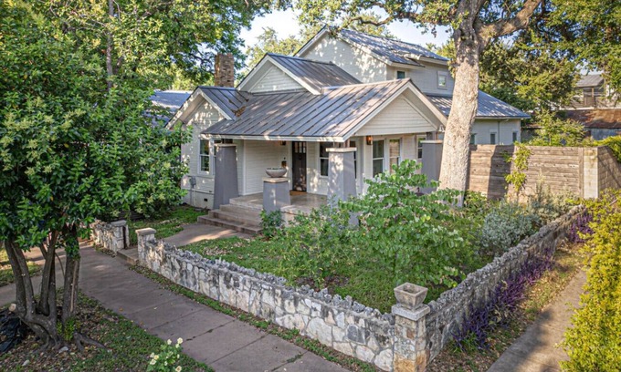 Bouldin House | The Cowboy Estate by Allens Boots