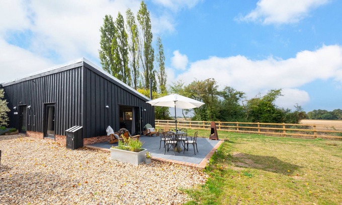 Martlesham Heath House | The Cowshed at Ryes Farm